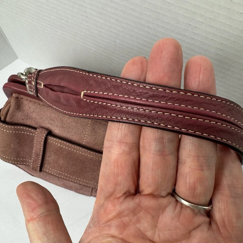 Vintage Coach 8A25 Suede Soho Mini Doctor Bag/Framed Kisslock Purse Oxblood Rare - Picture 11 of 16